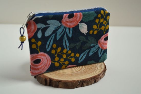 Bild von Minitäschchen Canvas Ranunkeln dunkelblau