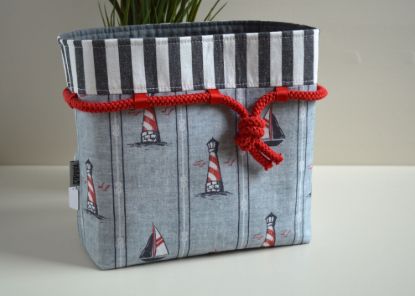 Bild von Utensilo maritim Leuchtturm grau/rot