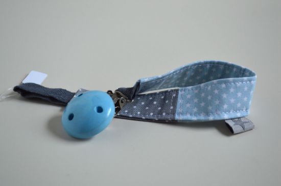 Bild von Schnullerband hellbau/grau Sternchen