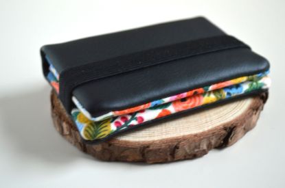 Bild von Kartenetui Blumenwiese schwarz/bunt