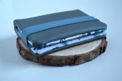 Bild von Kartenetui Blumen blaugrau