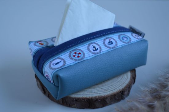 Bild von Taschentuchtascherl Kunstleder Ahoi blau