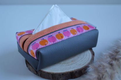 Bild von Taschentuchtascherl Kunstleder Äpfel grau/pink