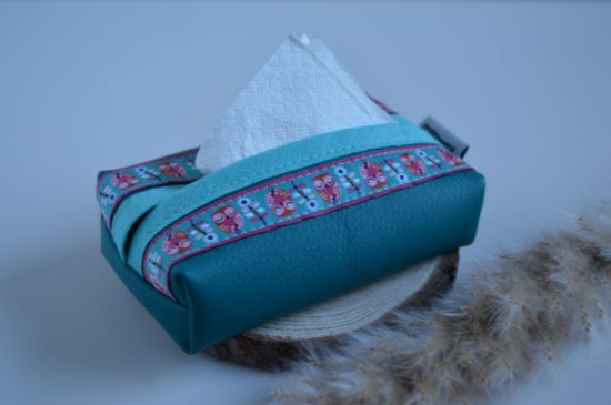 Bild von Taschentuchtascherl Kunstleder Eule petrol