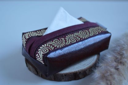 Bild von Taschentuchtascherl Kunstleder weinrot/gold