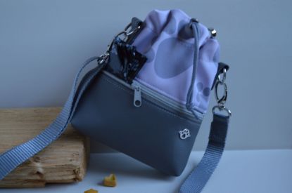 Bild von Futterbeutel mit Reißverschlussfach Pfoten hellgrau