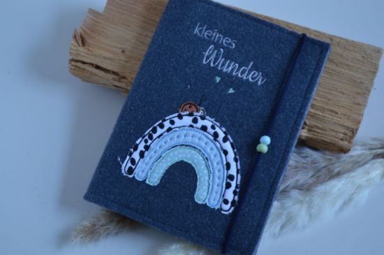 Bild von Mutterpass kleines Wunder rainbow dunkelblau